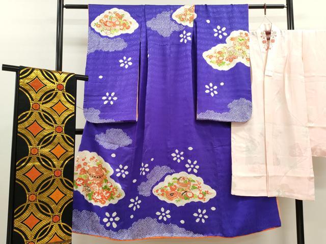 平和屋着物[]七五三　女の子　７歳　祝着　四つ身　長襦袢・袋帯セット　駒刺繍　絞り　雲取り貝桶草花文　金彩　逸品　CAAV9405ze