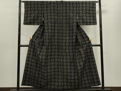 平和屋着物▽上質な紬　単衣　吉祥丸文　黒地　正絹　逸品　CAAV9462ze