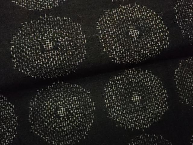 平和屋着物▽上質な紬　単衣　吉祥丸文　黒地　正絹　逸品　CAAV9462ze