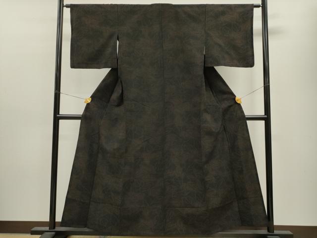 平和屋着物▽上質な紬　単衣　葉尽くし　黒地　正絹　逸品　CAAV9466ze