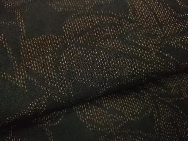 平和屋着物▽上質な紬　単衣　葉尽くし　黒地　正絹　逸品　CAAV9466ze