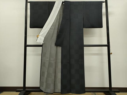 平和屋着物▽上質な小紋 単衣 縞市松文 黒地 さが美扱い 正絹 逸品 CAAV9518ze