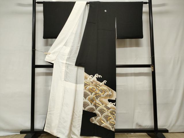 平和屋着物■豪華黒留袖　駒刺繍　青海波　立波文　金彩　正絹　逸品　CAAW0434ev