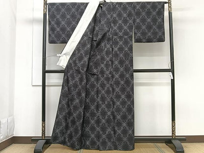平和屋着物▽上質な紬 単衣 松皮菱文 黒地 正絹 逸品 CAAW1229xi