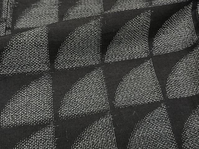 平和屋着物▽上質な紬 単衣 幾何学文 黒地 正絹 逸品 CAAW1338xi