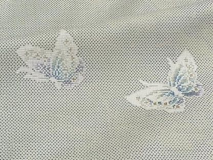 平和屋着物▽本場大島紬　単衣　白大島　９マルキ　舞蝶文　総絣　正絹　逸品　CAAW1575xi
