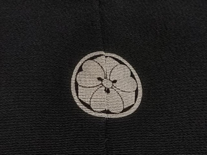 平和屋着物■豪華黒留袖　駒刺繍　地紙梅松文　金彩　正絹　逸品　CAAW2017ua