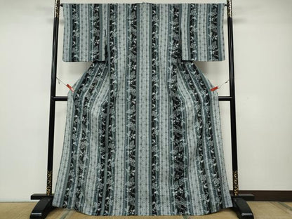 平和屋着物＊夏物 小紋 紗 舞蝶花唐草間道 洗える着物 CAAW3136ut