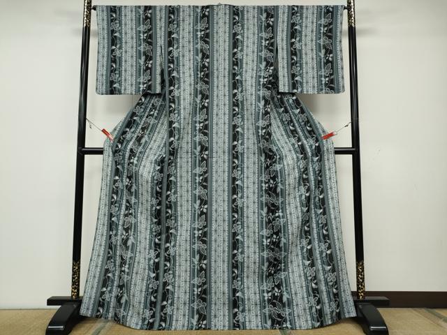 平和屋着物＊夏物 小紋 紗 舞蝶花唐草間道 洗える着物 CAAW3136ut