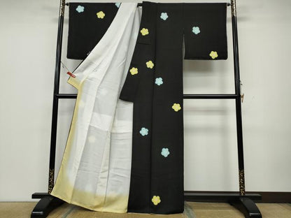 平和屋着物●上質な小紋　絞り　舞花文　黒地　正絹　逸品　CAAW3181ut