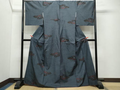 平和屋着物●本場大島紬 9マルキ 雲取り草花文 正絹 逸品 CAAW3656vf