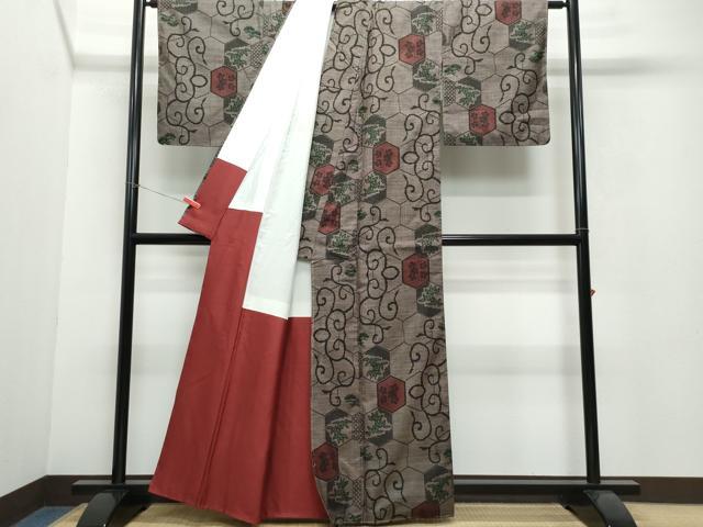 平和屋着物●本場大島紬　7マルキ　亀甲松竹梅唐草文　正絹　逸品　CAAW3691vf