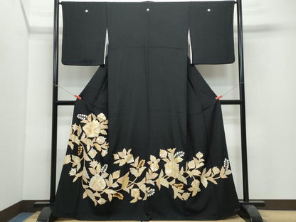 平和屋着物●豪華黒留袖　佐賀錦　駒刺繍　更紗花唐草文　金彩　正絹　逸品　CAAW3709vf