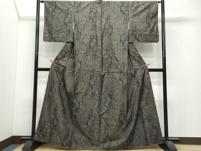 平和屋着物●本場大島紬 雪輪草花文 やまと誂製 正絹 逸品 CAAW3782vf