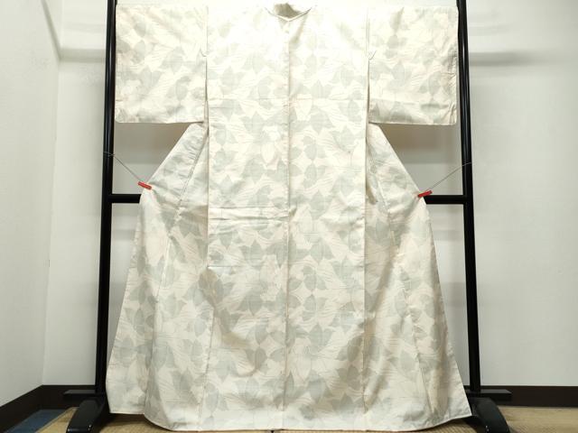平和屋着物●本場大島紬　白大島　舞蝶文　正絹　逸品　CABF3214ut
