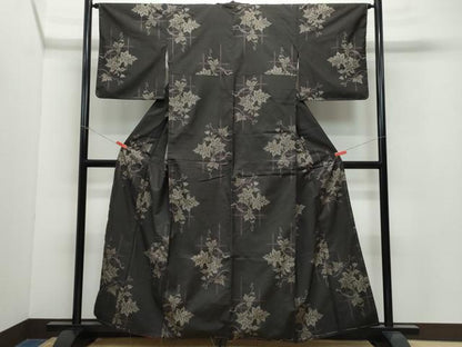 平和屋着物●本場大島紬 7マルキ 地空き 花唐草文 正絹 逸品 CAAW3935vf