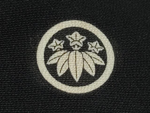 平和屋着物●豪華黒留袖　御所車飛鶴屏風草花文　金彩　正絹　逸品　CAAW3944vf