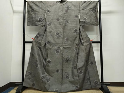 平和屋着物●本場大島紬　9マルキ　源氏車文　正絹　逸品　CAAW3984vf