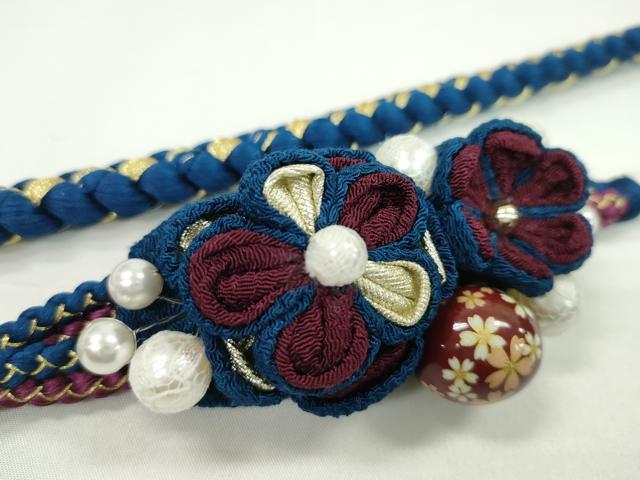 平和屋着物●和装小物　振袖用帯締め　つまみ細工　パール　飾り玉　花　紺×暗紅色　金糸　撚り房　逸品　未使用　CAAW4069ju