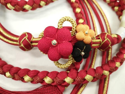平和屋着物●和装小物　振袖用帯締め　ちりめん花飾り　梅　本紅色　色花金　小田巻き　金糸　撚り房　逸品　未使用　CAAW4113ju