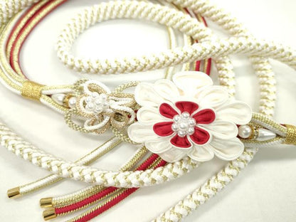 平和屋着物●和装小物　振袖用帯締め　つまみ細工　花　パール　白色×本紅色　金糸　切り房　逸品　未使用　CAAW4131ju
