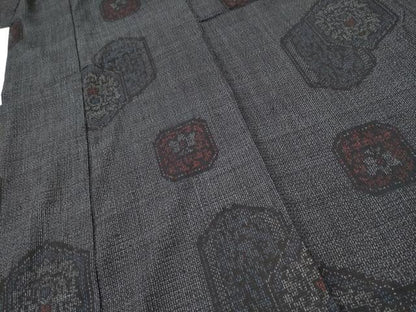 平和屋着物●本場結城紬 重要無形文化財 80亀甲 亀甲花文 正絹 逸品 CAAW4413hy