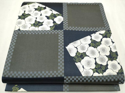 平和屋着物●六通柄袋帯　唐織　市松舞梅文　金糸　正絹　逸品　CAAW4694hy