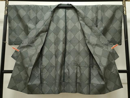 平和屋着物＃道中着　単衣　紬地　菱繋ぎ文　黒地　ロング丈　正絹　逸品　CAAW4813dy
