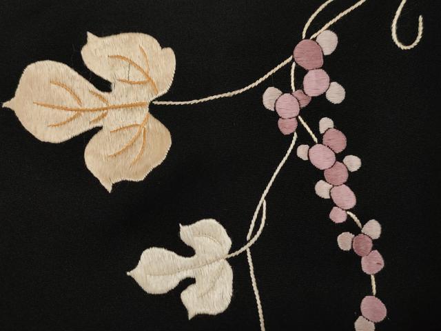 平和屋着物∞羽織 総刺繍 葡萄蔦の葉文 黒地 正絹 逸品 CAAW4815dy