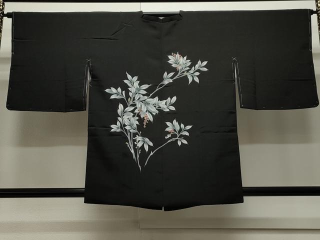 平和屋着物＃道行コート　南天文　黒地　正絹　逸品　未使用　CAAW4950dy