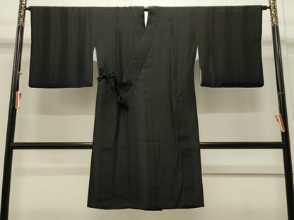 平和屋着物＃道中着　間道　黒地　ロング丈　正絹　逸品　CAAW4998dy