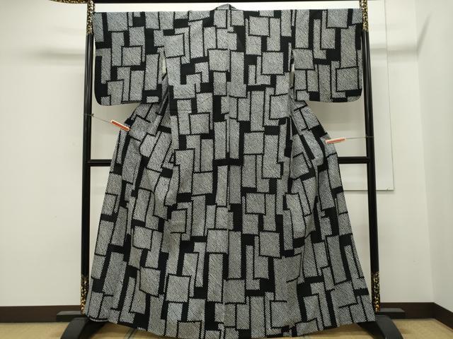 平和屋着物∴夏物 浴衣 有松鳴海絞り 吉祥文 黒地 綿 逸品 CAAW5120dy