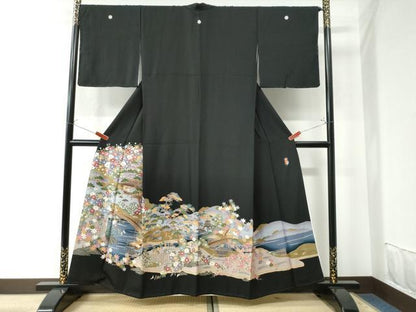 平和屋着物●豪華黒留袖　友禅　作家物　渡り橋風景草花文　　正絹　逸品　未使用　CAAW7208yc