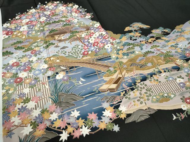 平和屋着物●豪華黒留袖　友禅　作家物　渡り橋風景草花文　　正絹　逸品　未使用　CAAW7208yc