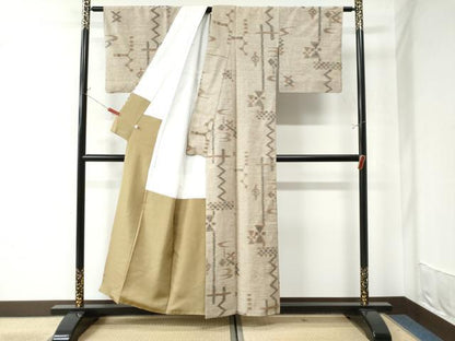 平和屋着物●上質な紬　絣文様　正絹　逸品　CAAW7246yc