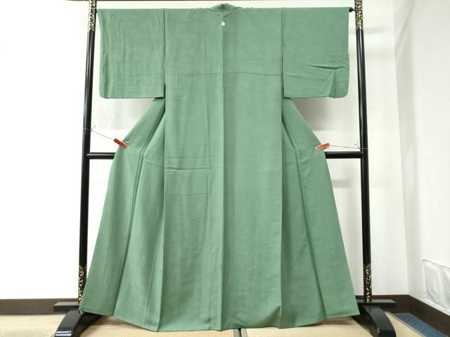平和屋着物●上質な色無地 紗綾形地紋 柳染色 正絹 逸品 CAAW7272yc