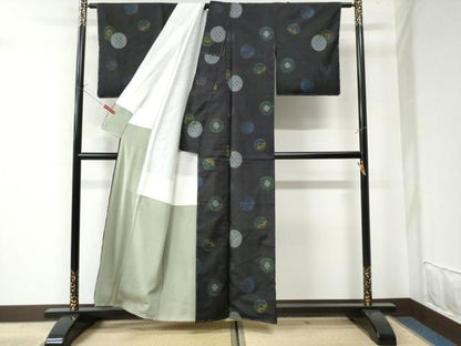 平和屋着物●本場大島紬　割り込み絣　花唐草文　正絹　逸品　未使用　CAAW7308yc