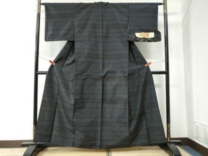 平和屋着物●本場大島紬　横段吉祥花文　徳絹織物謹製　証紙付き　正絹　逸品　CAAW7337yc