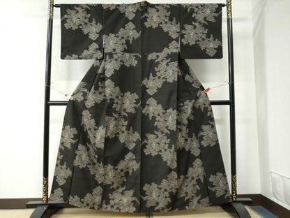 平和屋着物●本場大島紬　9マルキ　地空き　樹林風景文　正絹　逸品　CAAW7373yc