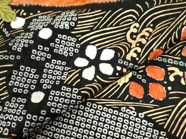 平和屋着物●豪華振袖　駒刺繍　絞り　立波地紙菊花文　金彩　正絹　逸品　CAAW7376yc