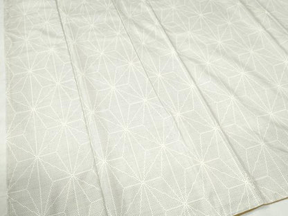 平和屋着物●本場大島紬　白大島　9マルキ　麻の葉文様　正絹　逸品　未使用　CAAW7457yc