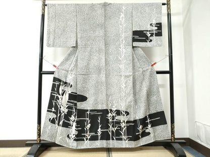 平和屋着物●訪問着 鷺草花文 たたき染め 黒地 金銀彩 正絹 逸品 CAAW7483yc