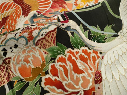 平和屋着物●アンティーク　大正ロマン　黒留袖　駒刺繍　飛鶴檜扇牡丹吉祥花文　金彩　正絹　逸品　CAAW7591yc