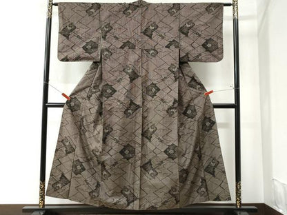 平和屋着物●本場大島紬　7マルキ　吉祥草花文　正絹　逸品　CAAW7666yc