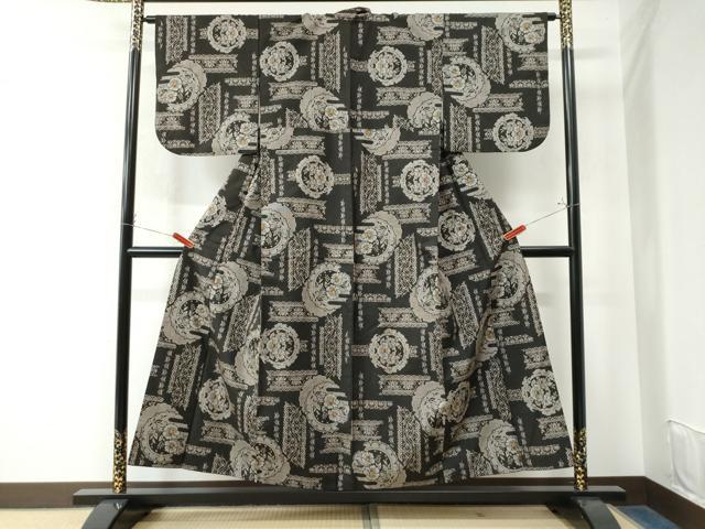 平和屋着物●本場大島紬　割り込み絣　雪輪短冊花唐草文　正絹　逸品　CAAW7712yc