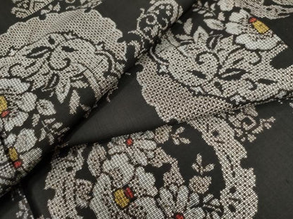 平和屋着物●本場大島紬　割り込み絣　雪輪短冊花唐草文　正絹　逸品　CAAW7712yc