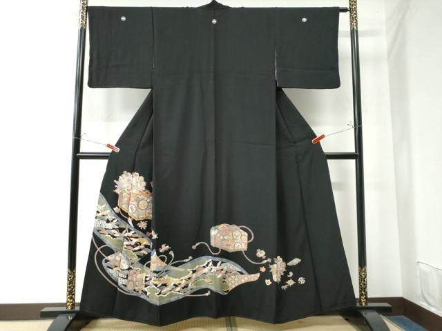 平和屋着物●豪華黒留袖 駒刺繍 文箱飛鶴扇御所車浜松花唐草文 金彩 正絹 逸品 CAAW7715yc