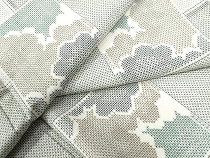 平和屋着物●本場大島紬　白大島　7マルキ　色紙重ね雲取り文　正絹　逸品　CAAW7992yc