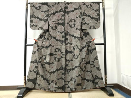 平和屋着物●本場大島紬 7マルキ 花唐草文 正絹 逸品 CAAW8023yc