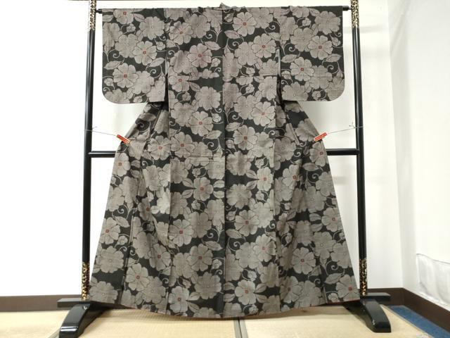 平和屋着物●本場大島紬 7マルキ 花唐草文 正絹 逸品 CAAW8023yc